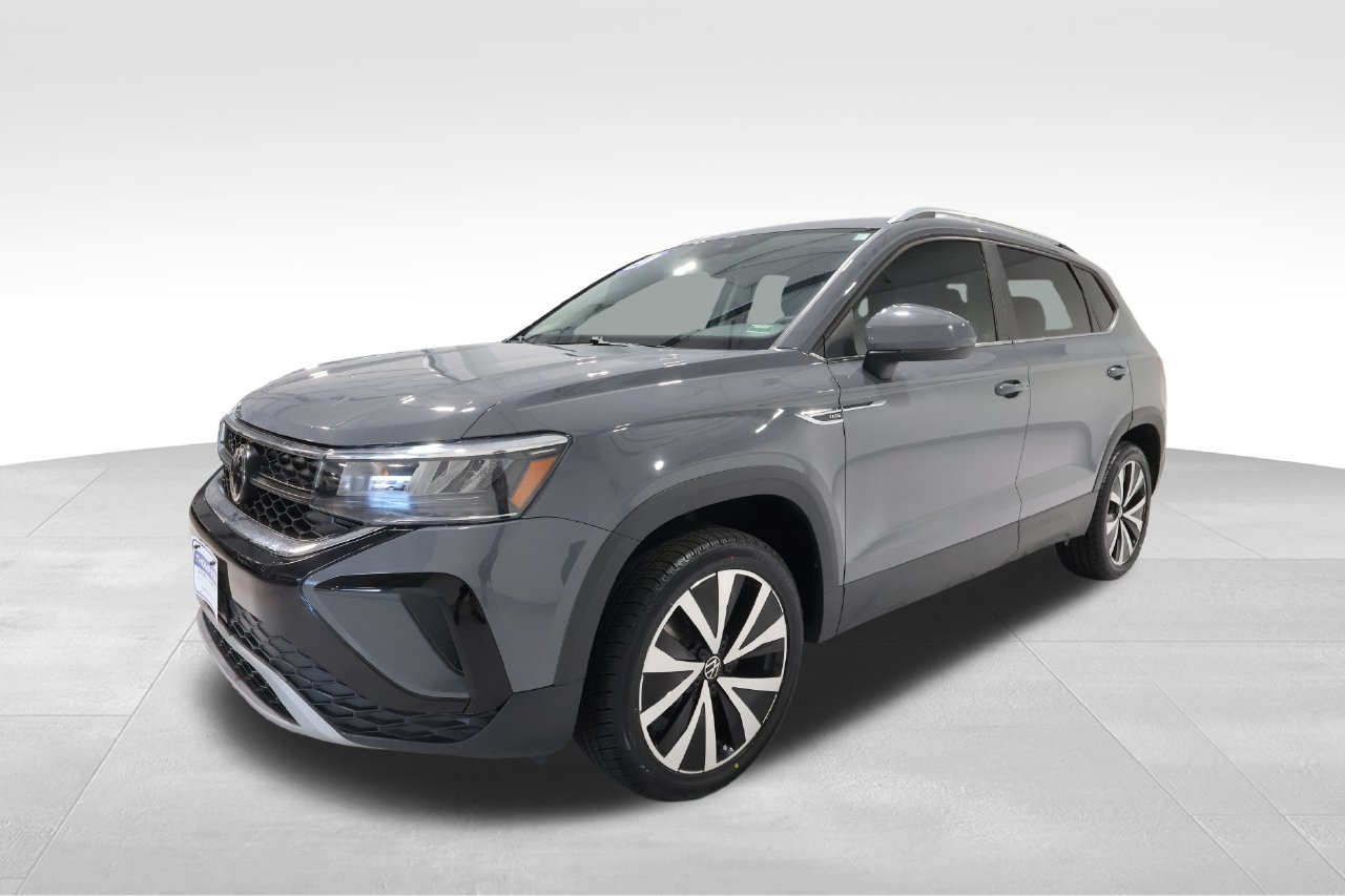 Used 2023 Volkswagen Taos SE FWD image 8