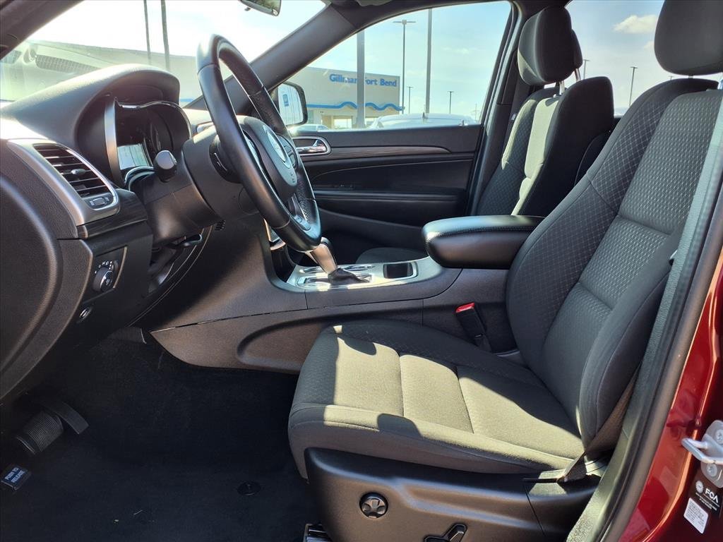 Used 2021 Jeep Grand Cherokee Laredo image 12