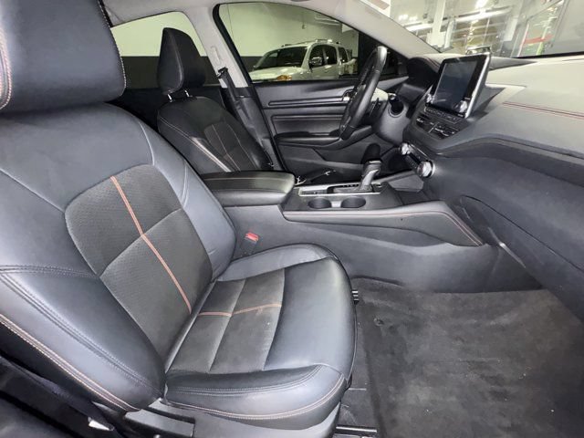 Used 2022 Nissan Altima 2.5 SR AWD/4WD image 12