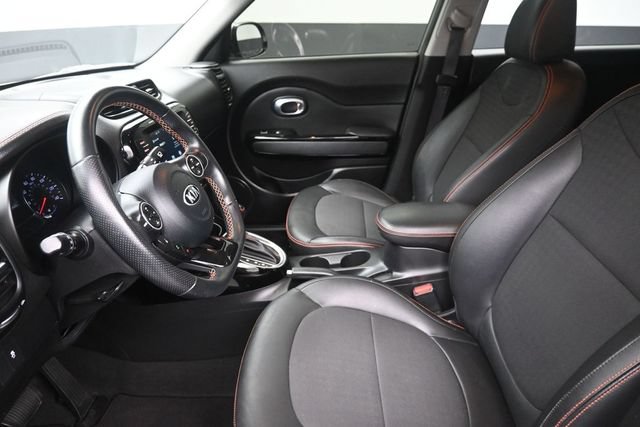 Used 2019 Kia Soul ! FWD image 17