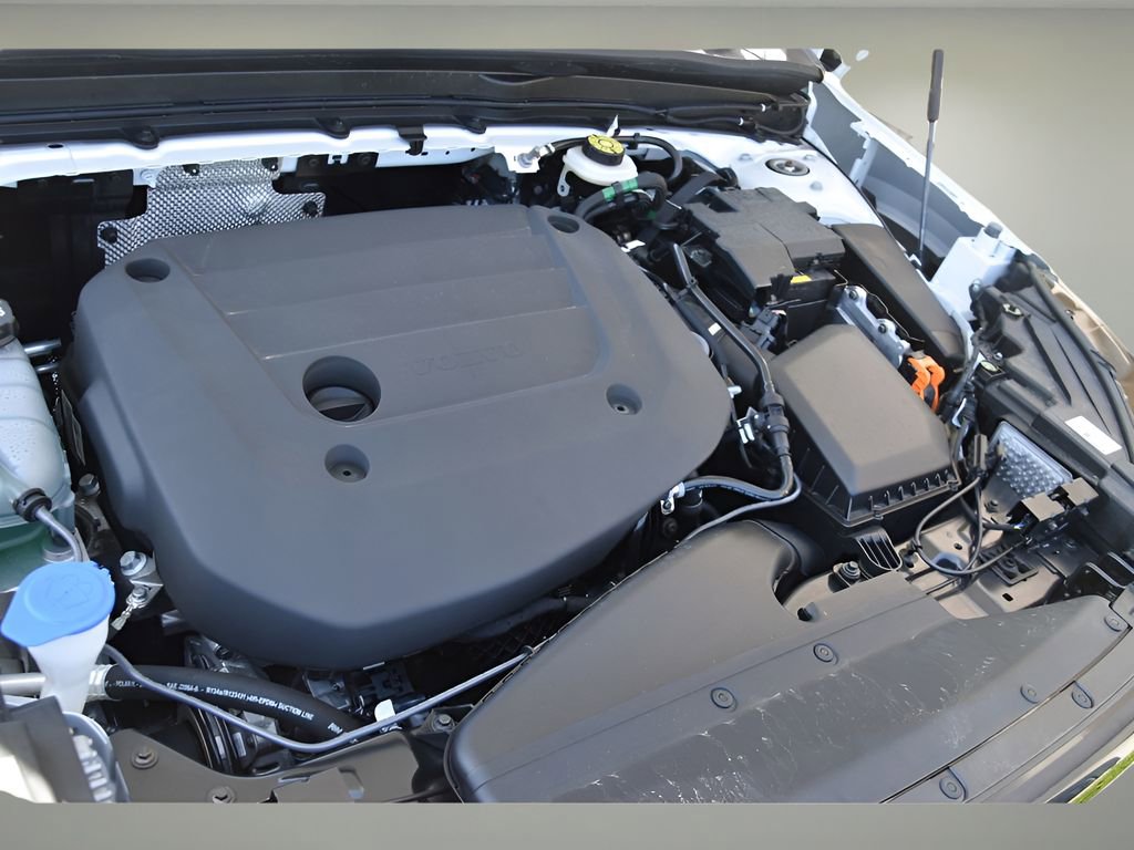 Used 2025 Volvo XC40 B5 Plus w/ Protection Package Premier image 33