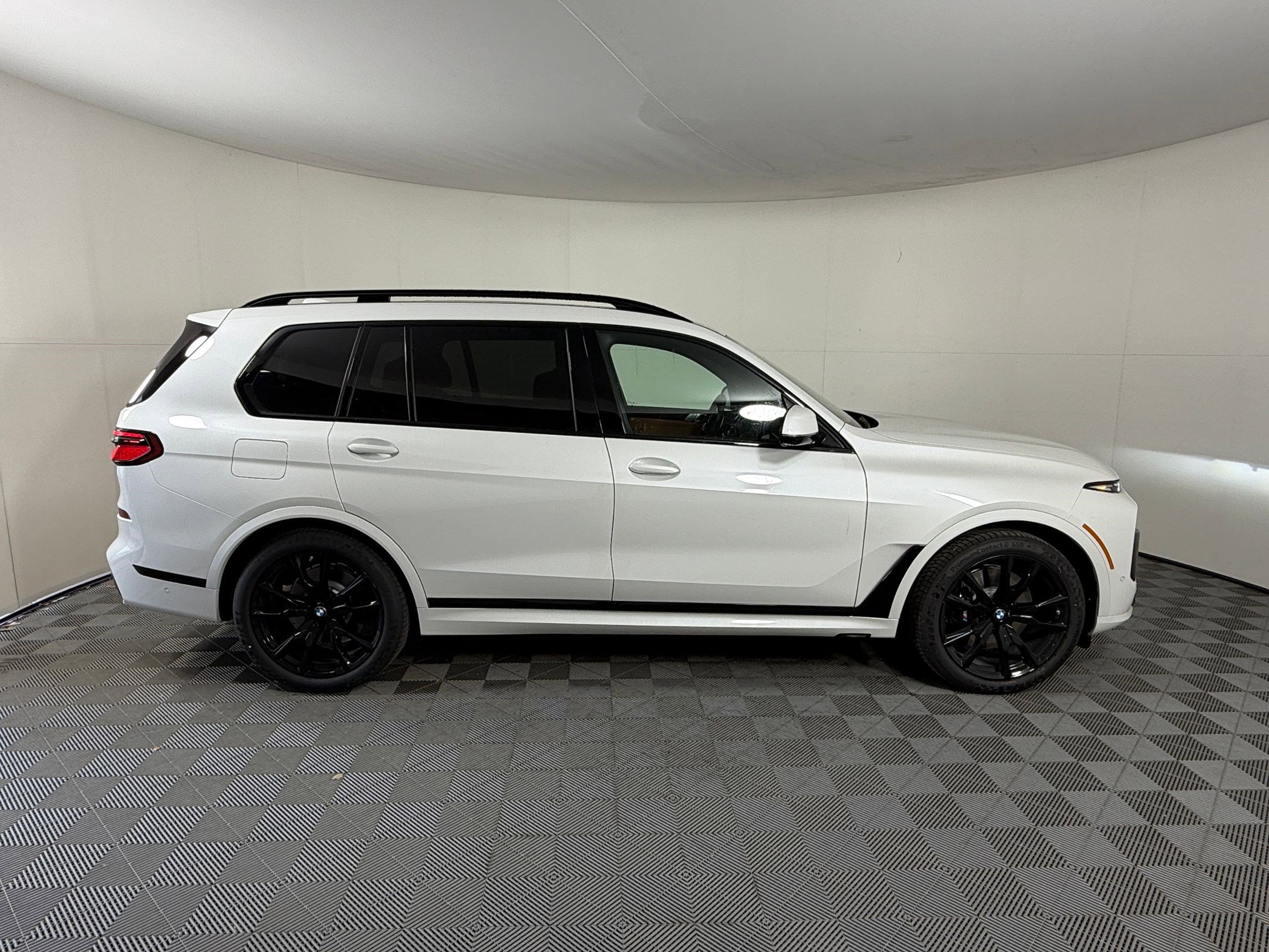 New 2027 BMW X7 xDrive40i AWD/4WD image 8