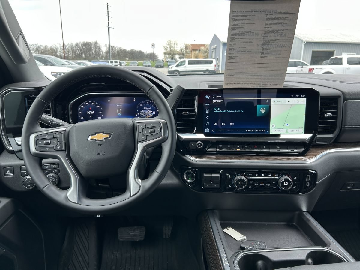 Used 2025 Chevrolet Silverado 2500 LT w/ All Star Edition AWD/4WD image 11