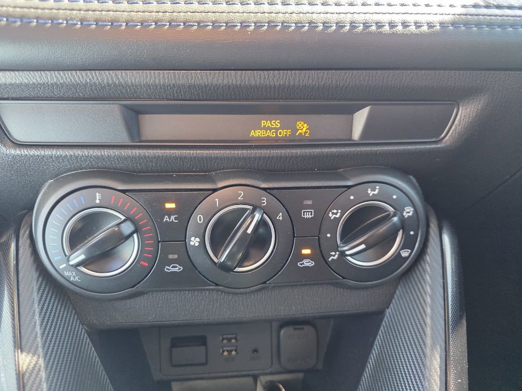 Used 2017 Toyota Yaris iA image 25