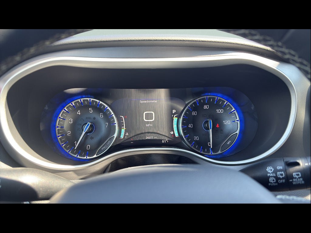Used 2025 Chrysler Pacifica Select FWD image 36