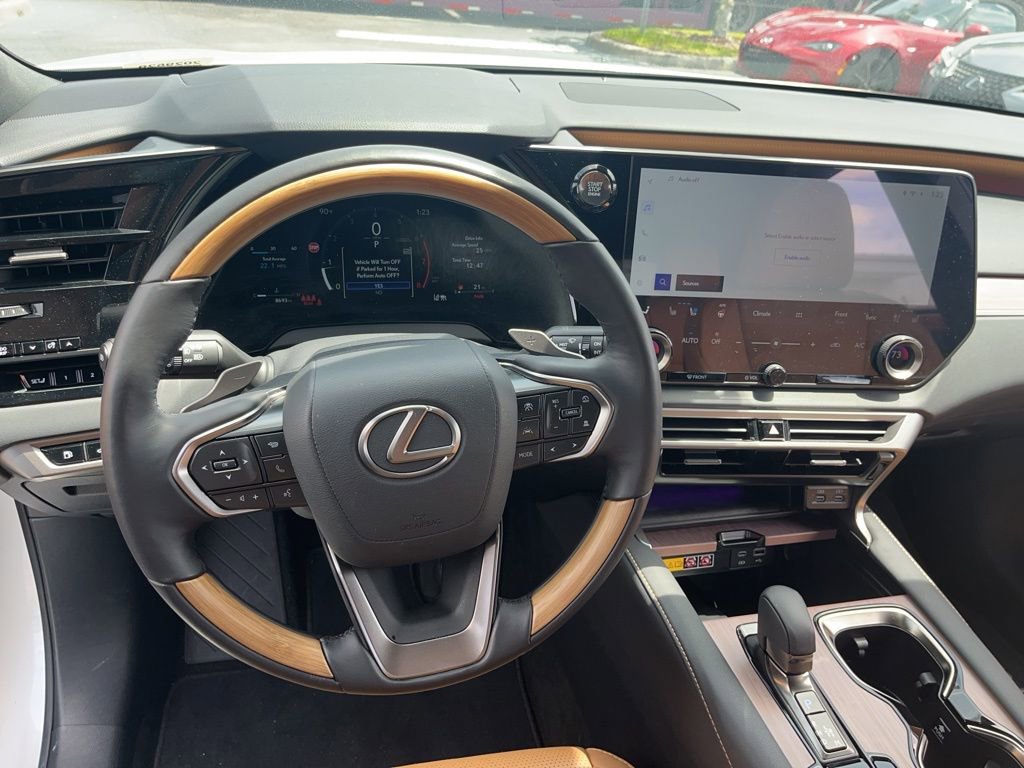 Used 2025 Lexus RX 350 Premium Plus image 16