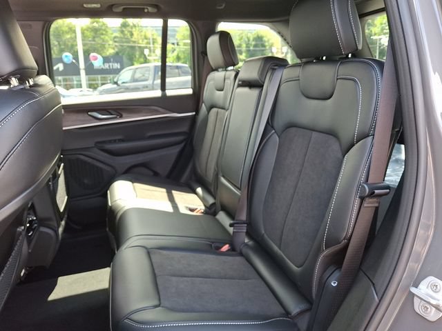 New 2027 Jeep Grand Cherokee Altitude AWD/4WD image 6