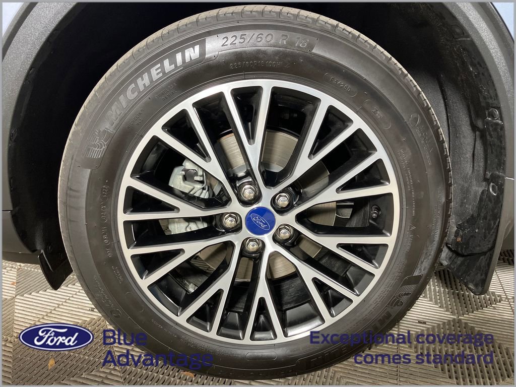 Certified 2022 Ford Escape Titanium w/ Titanium Premium Package image 13