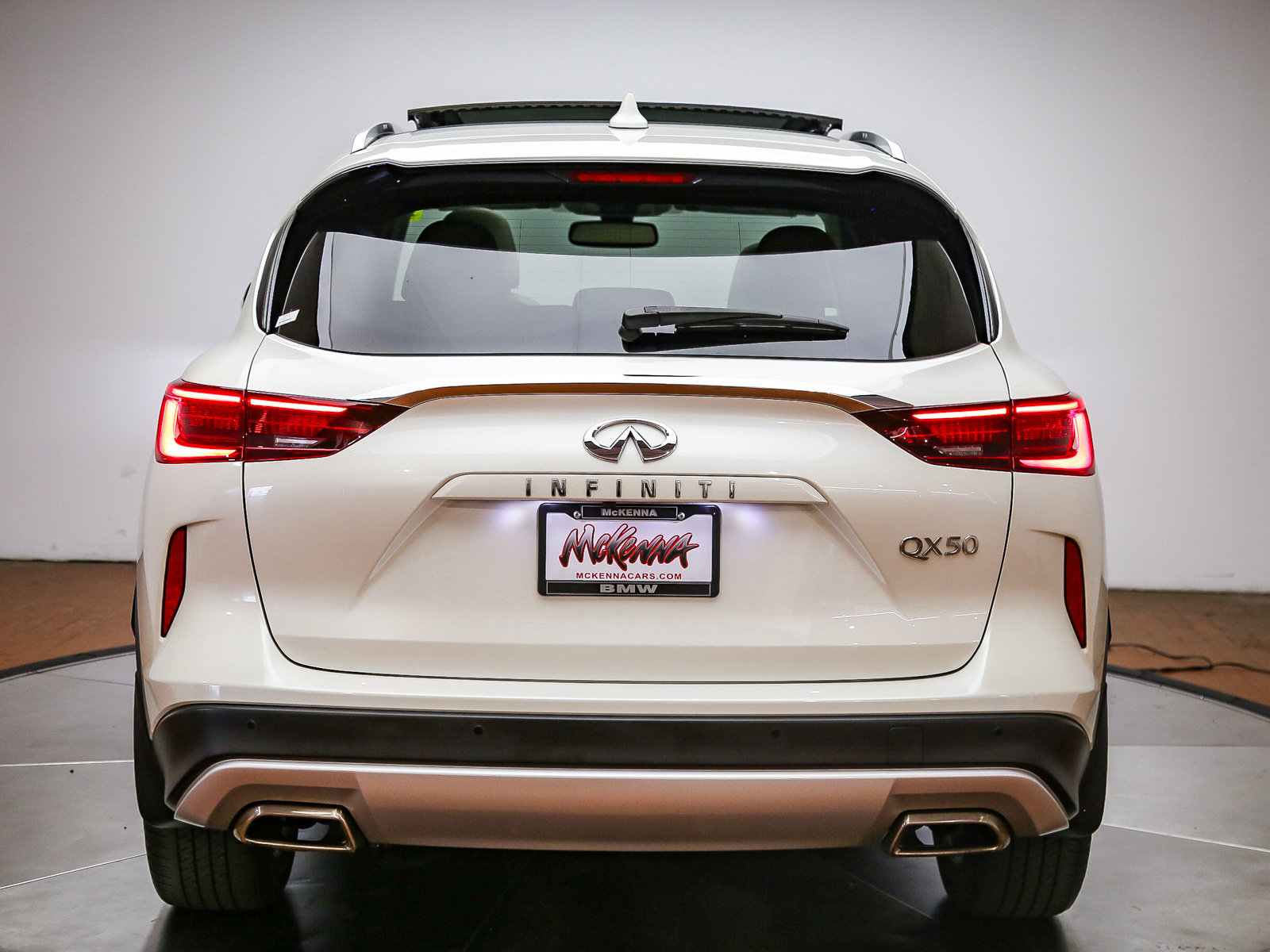 Used 2022 INFINITI QX50 Luxe FWD image 6