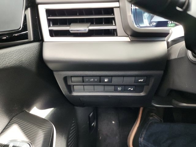 Used 2023 Mitsubishi Outlander SE AWD/4WD image 33