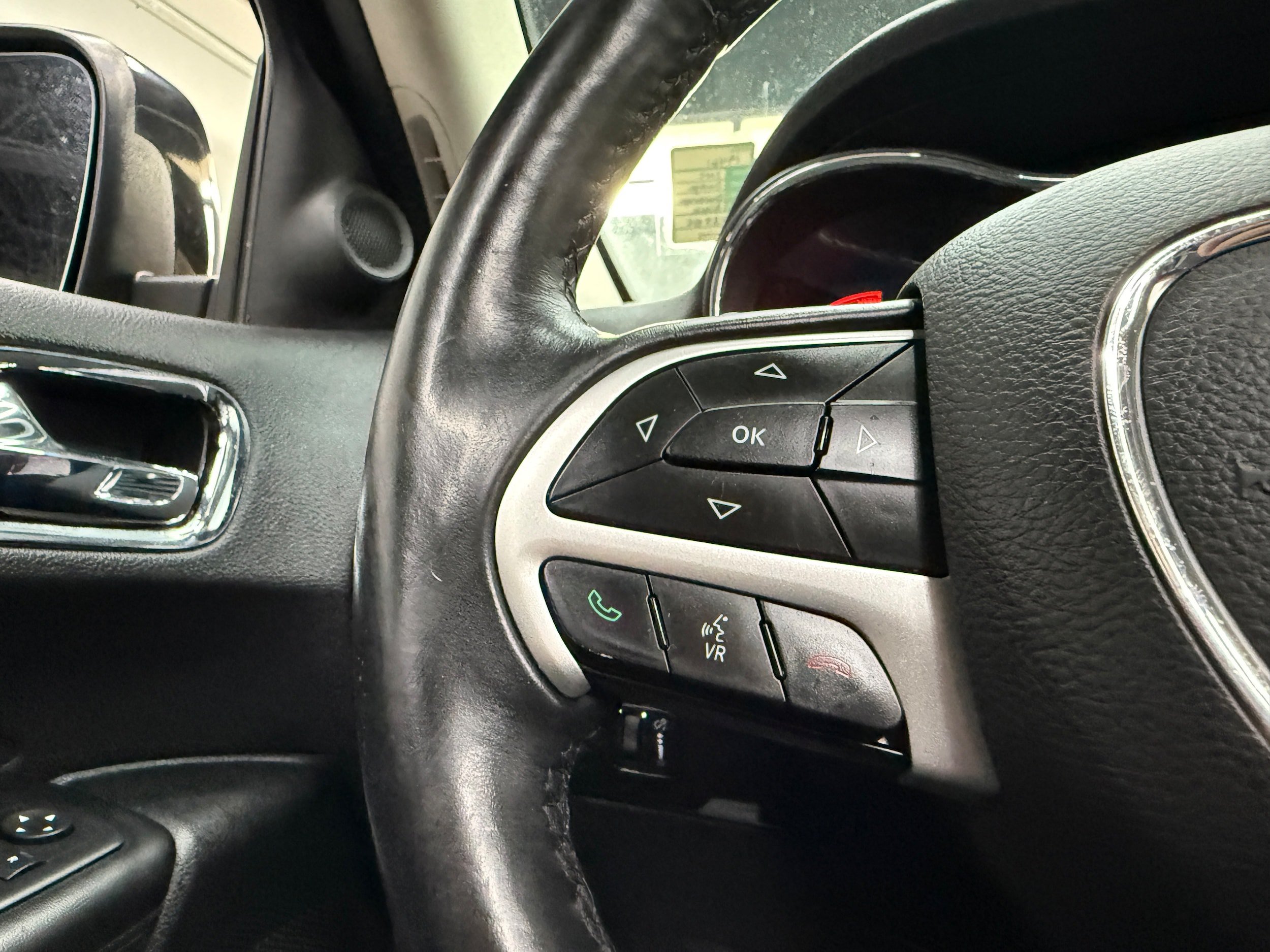 Used 2015 Dodge Durango Limited AWD/4WD image 15