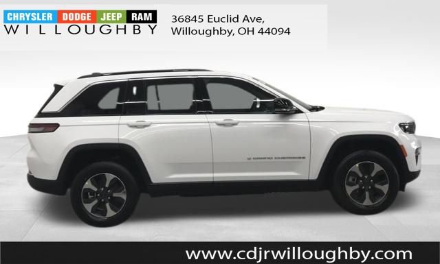 New 2025 Jeep Grand Cherokee Limited 4xe image 4