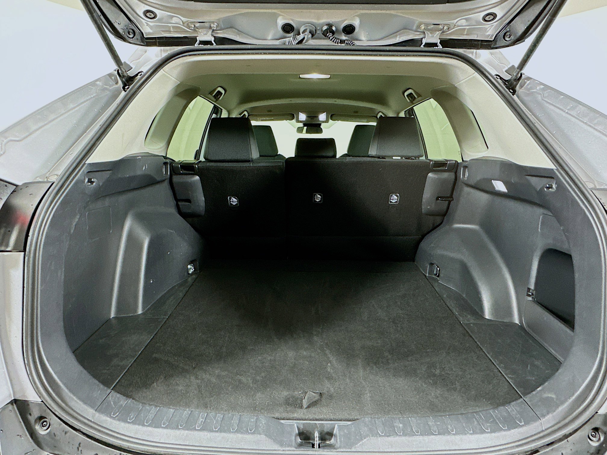 Used 2024 Toyota RAV4 LE image 27