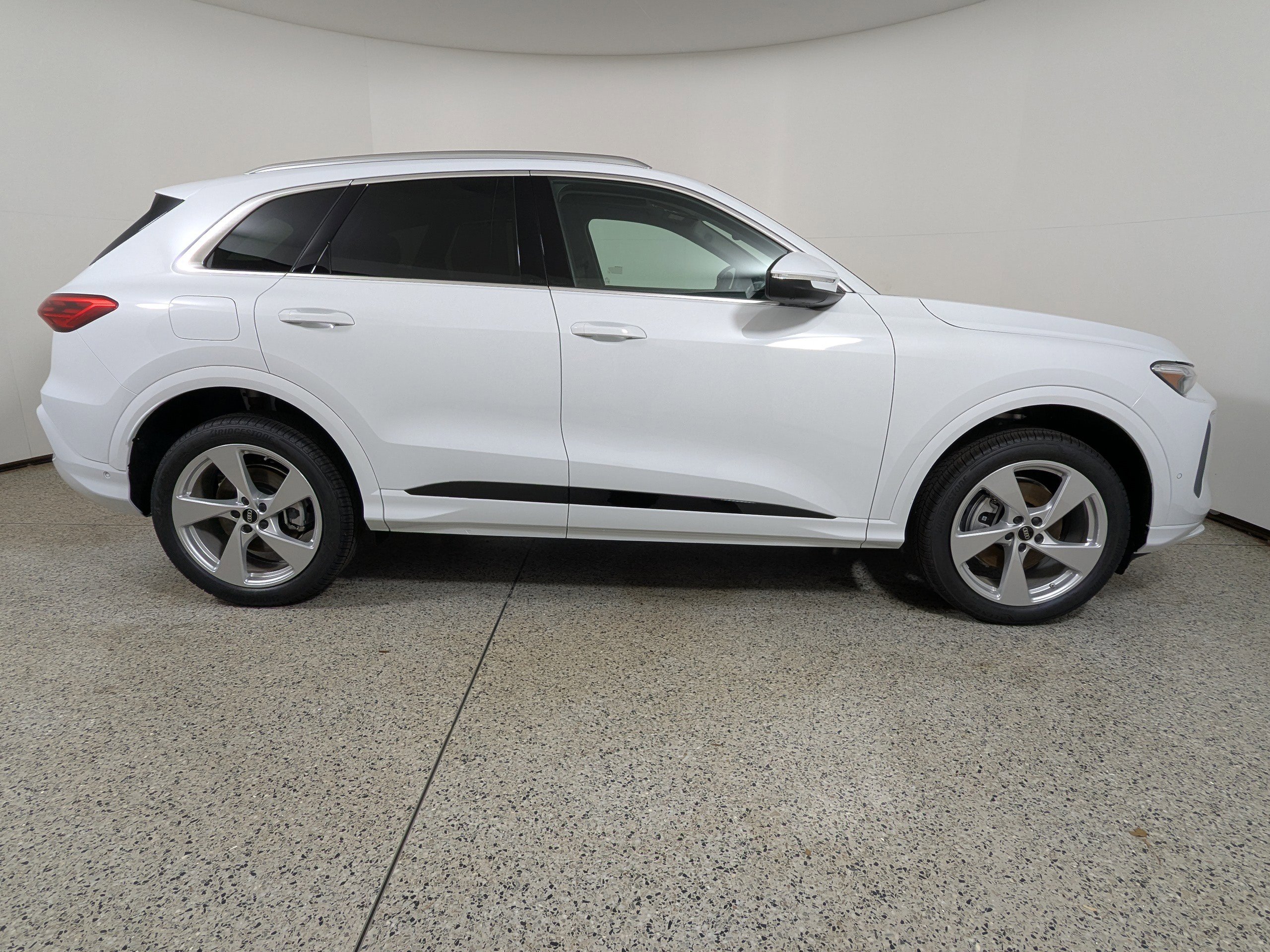 New 2025 Audi Q5 Premium Plus image 8