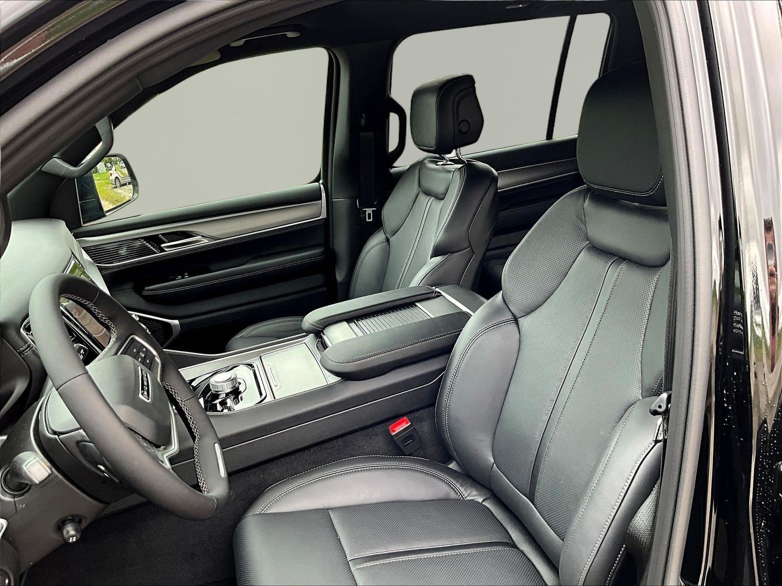 New 2026 Jeep Grand Wagoneer L Limited AWD/4WD image 16