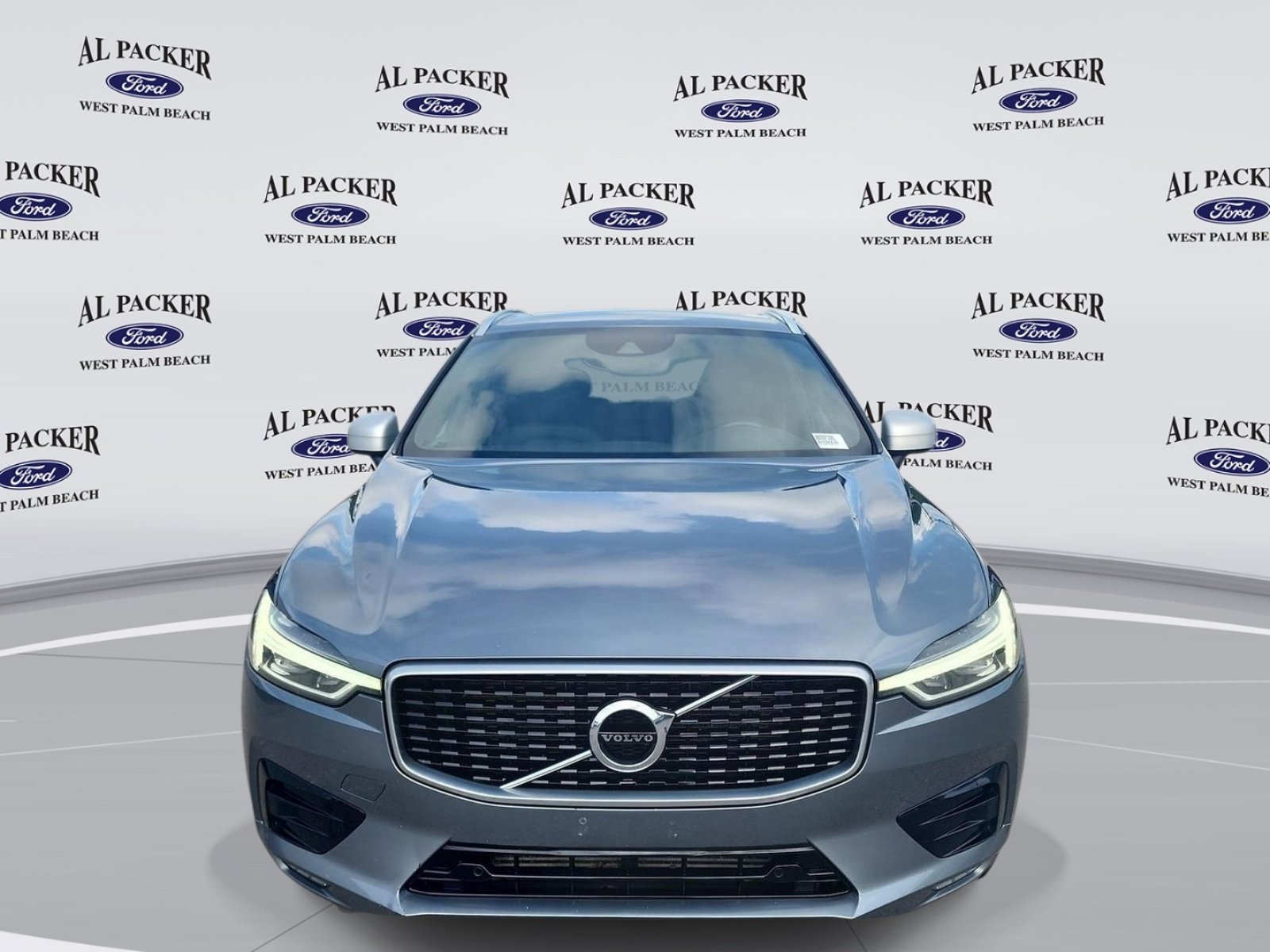 Used 2018 Volvo XC60 T5 R-Design w/ Convenience Package AWD/4WD image 9