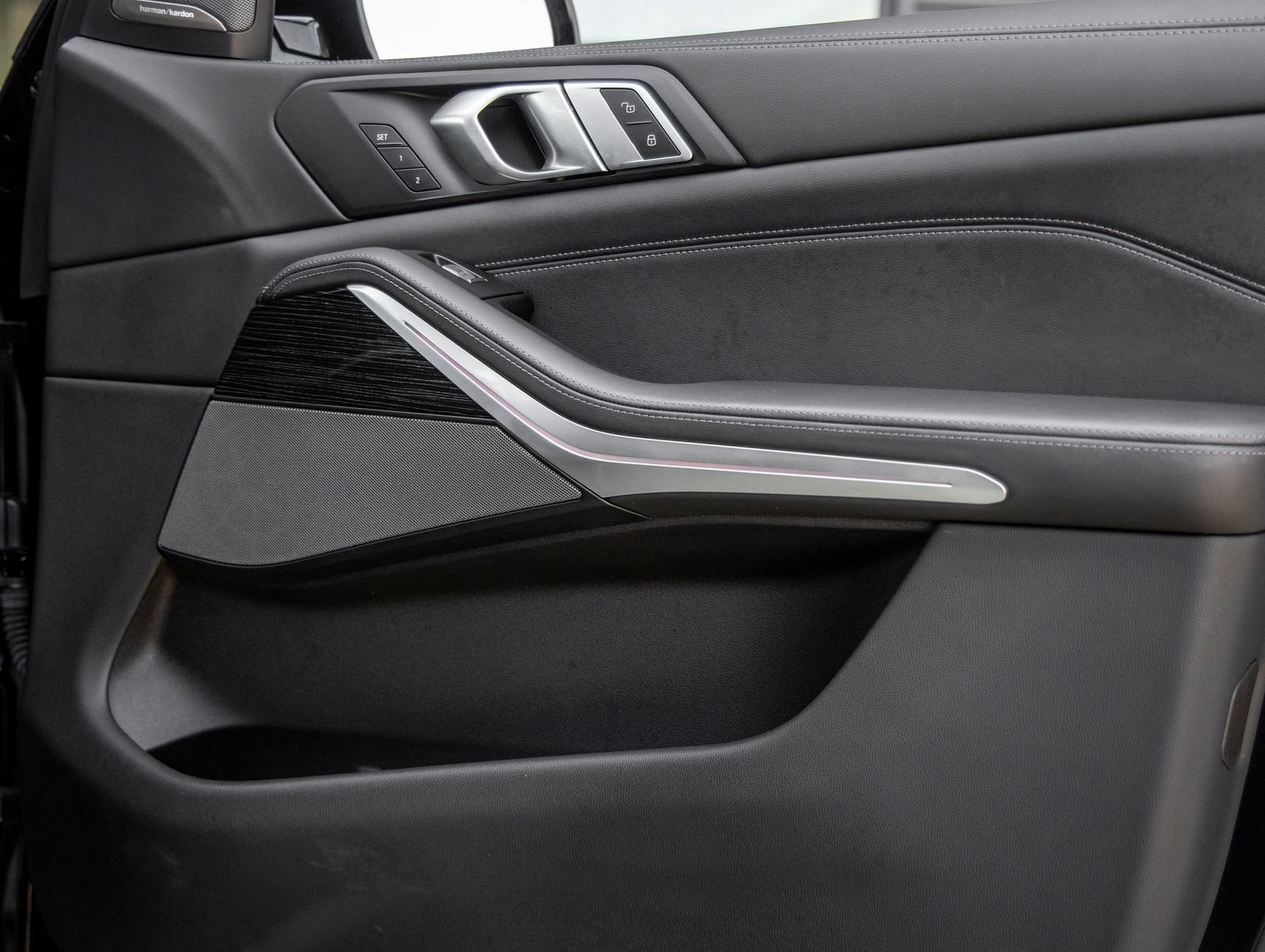 Used 2024 BMW X7 M60i AWD/4WD image 41