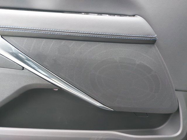 New 2025 Cadillac Escalade IQ Sport 1 w/ LPO, ONYX Package image 33