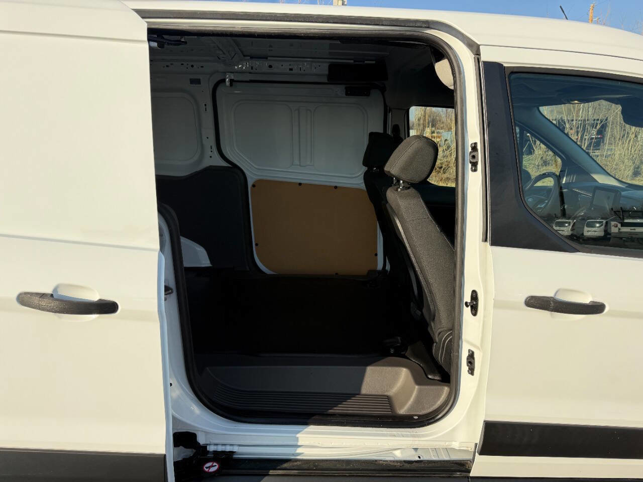 Used 2021 Ford Transit Connect XLT image 24