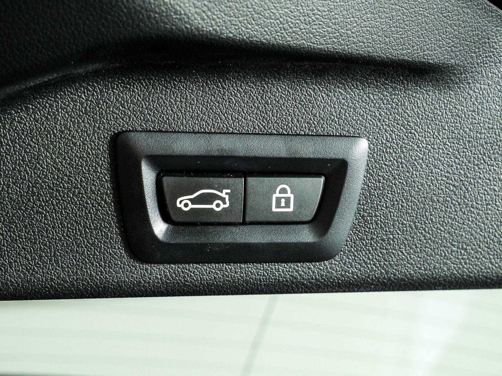 Used 2019 BMW X5 xDrive40i w/ Convenience Package AWD/4WD image 35