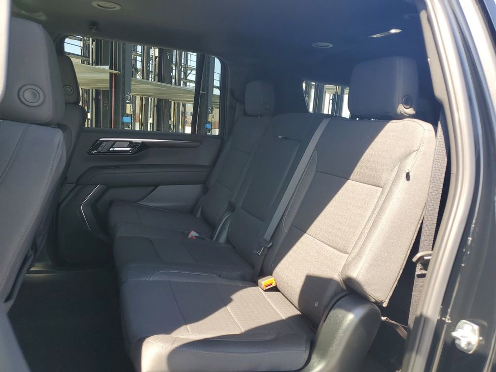 New 2026 Chevrolet Suburban LS image 13