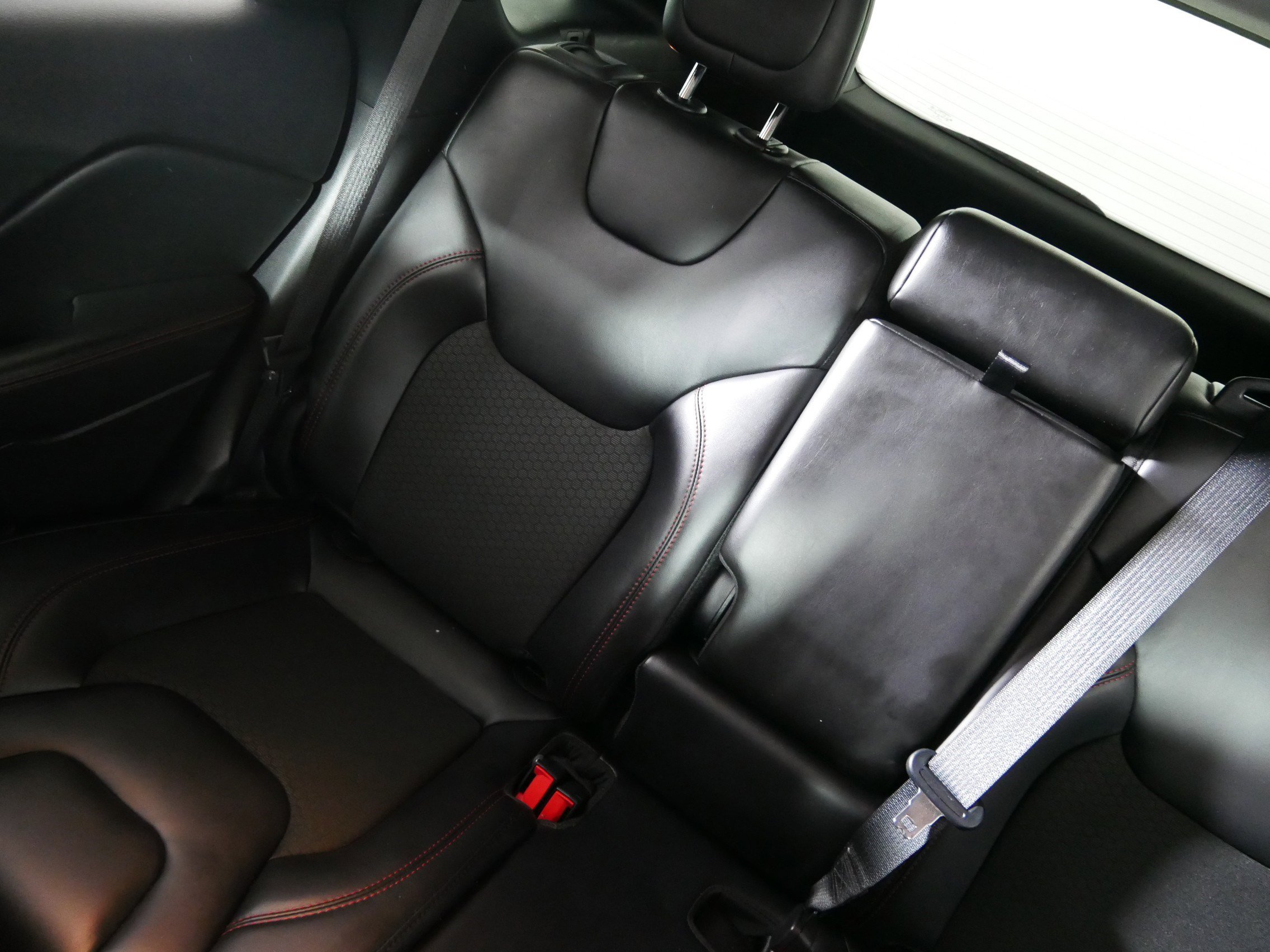 Used 2021 Jeep Cherokee Trailhawk w/ Trailer Tow Group image 12