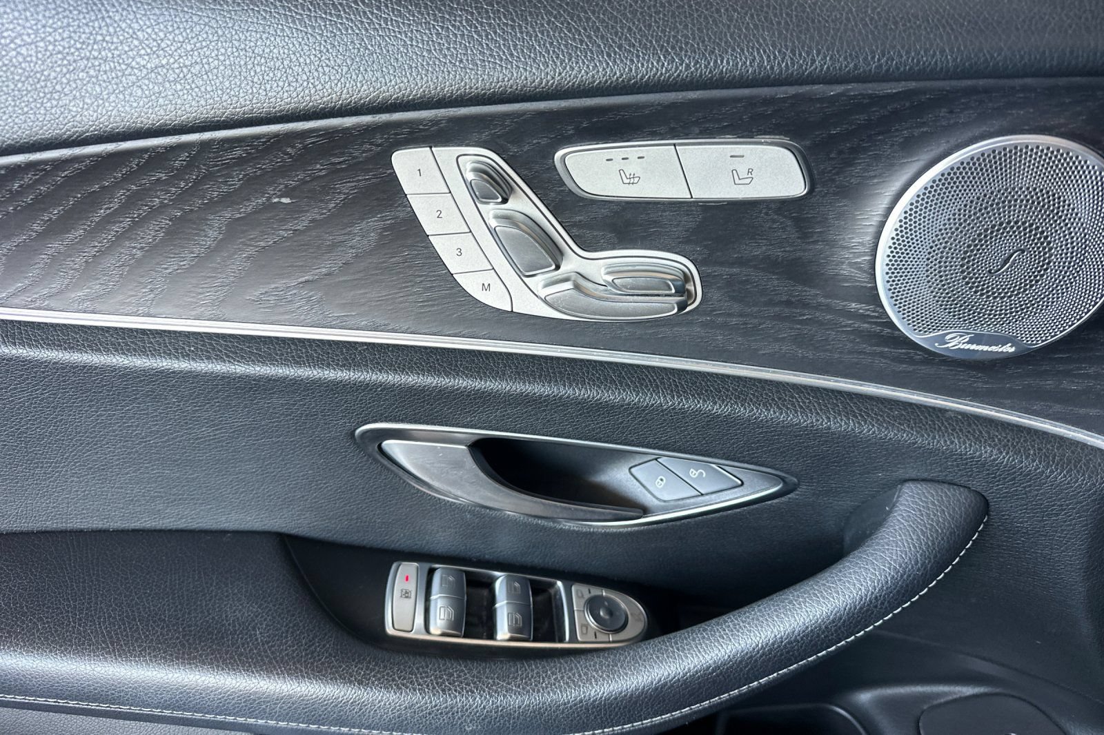 Used 2019 Mercedes-Benz E 300 w/ Premium 1 Package image 8