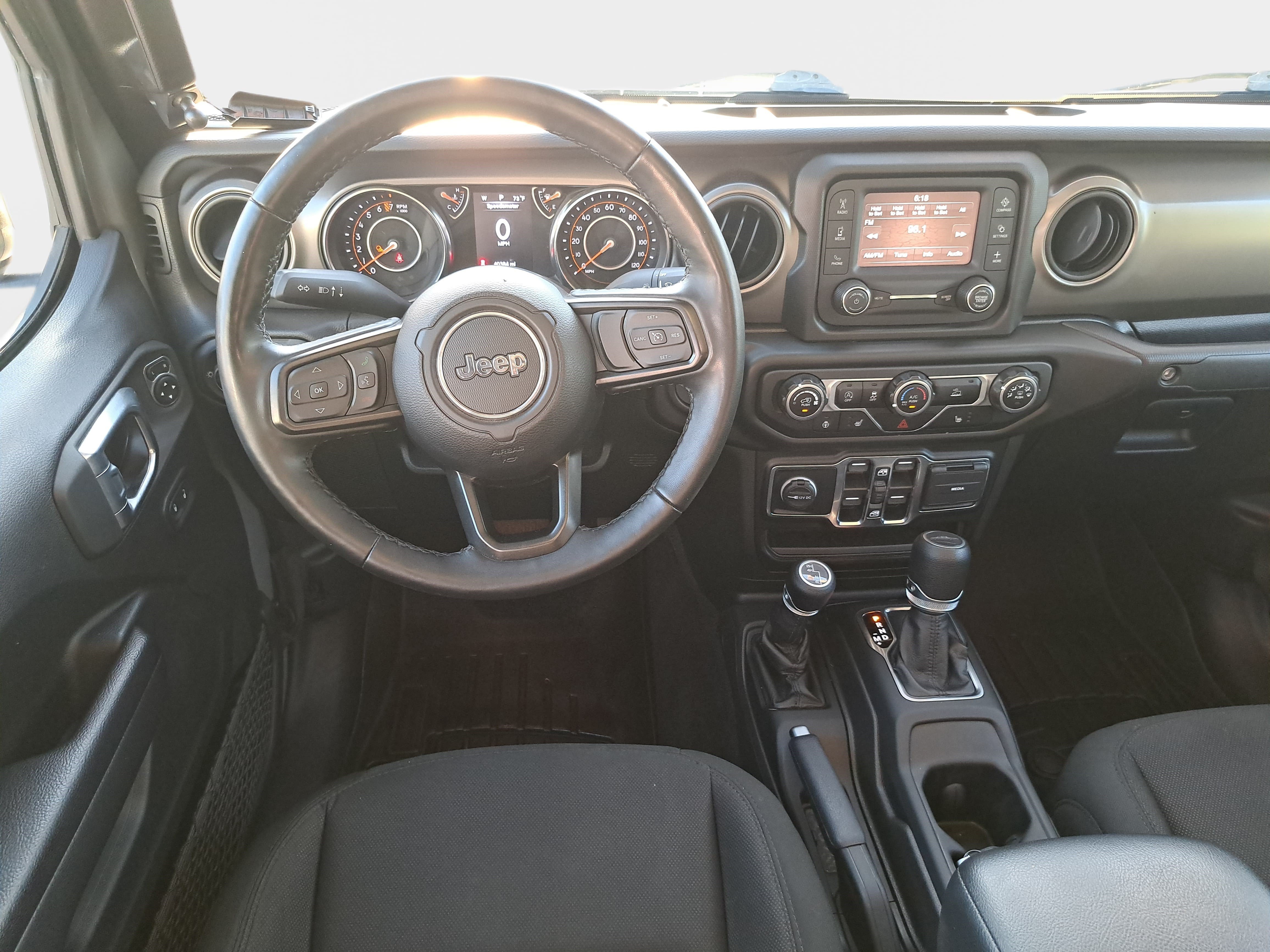 Used 2021 Jeep Gladiator Sport AWD/4WD image 15