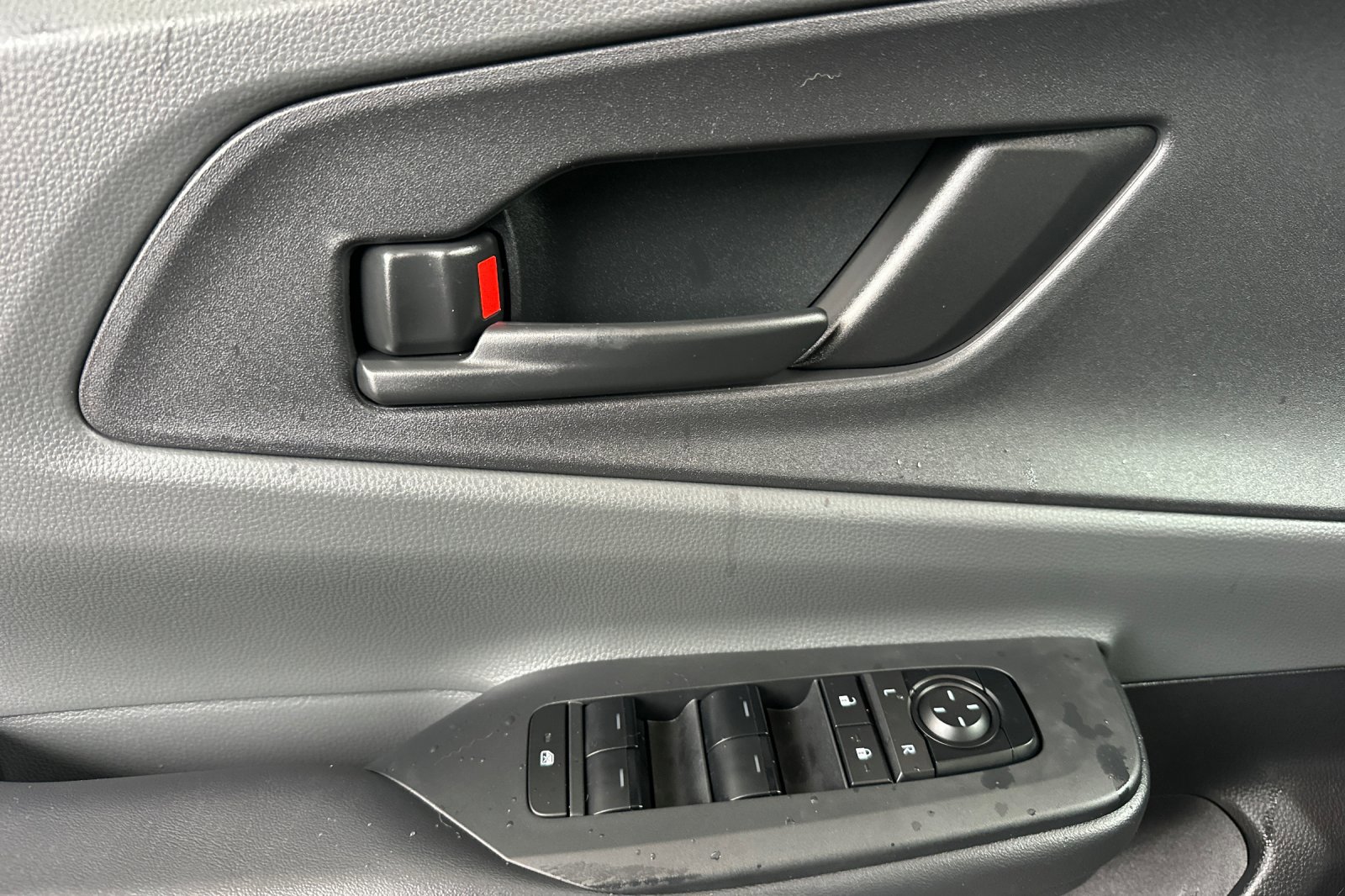 Used 2024 Toyota Prius LE image 11