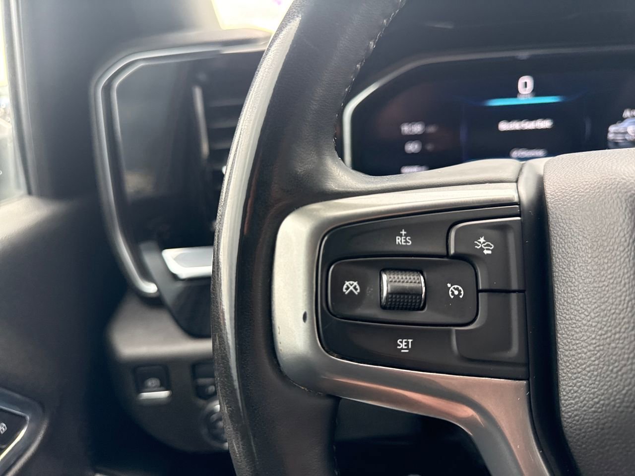 Used 2024 Chevrolet Silverado 3500 LT image 26