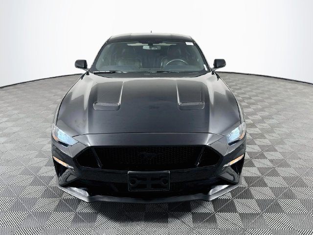 Used 2020 Ford Mustang GT Premium w/ Equipment Group 401A RWD image 2