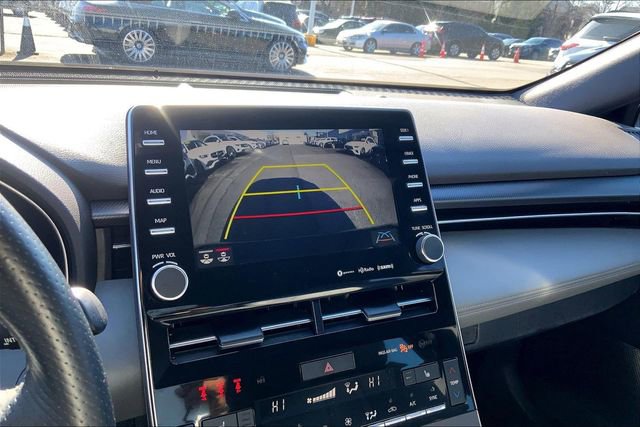 Used 2019 Toyota Avalon XSE image 23