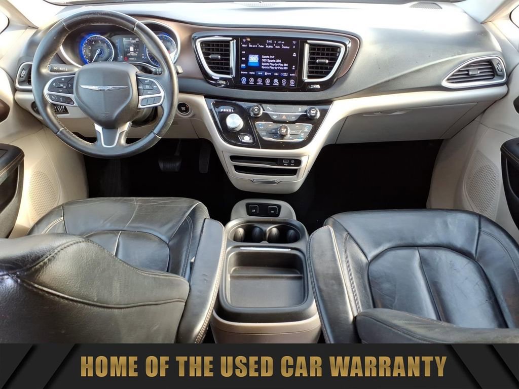 Used 2017 Chrysler Pacifica Touring-L image 28
