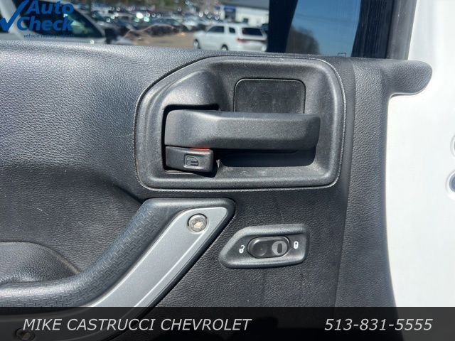 Used 2014 Jeep Wrangler Unlimited Sahara w/ Dual Top Group image 7