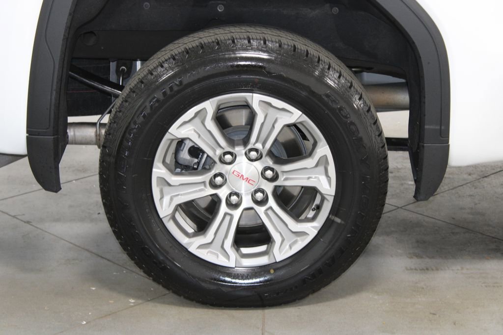 Used 2025 GMC Sierra 1500 SLT AWD/4WD image 14