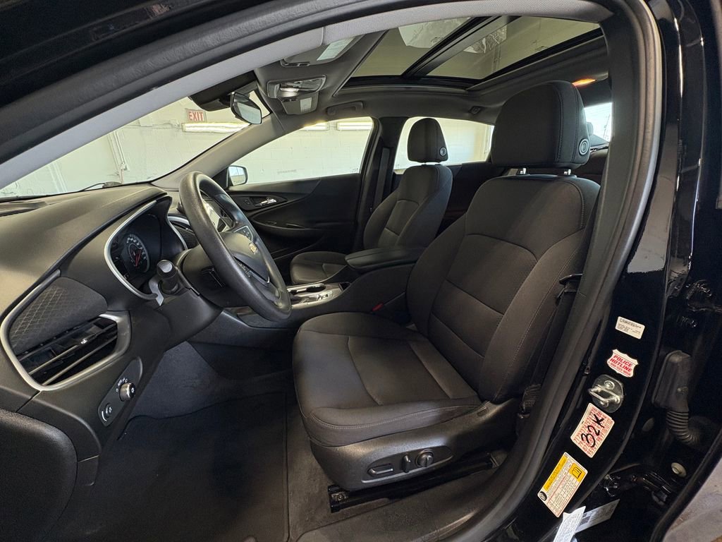 Used 2023 Chevrolet Malibu LT image 16