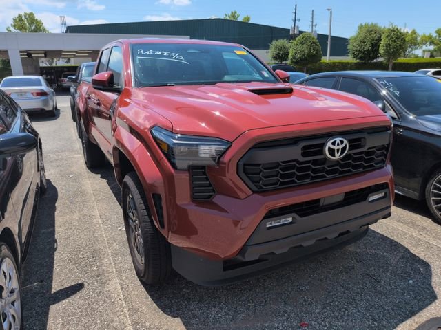 Certified 2025 Toyota Tacoma TRD Sport RWD image 1