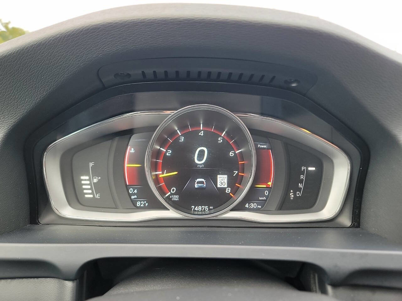 Used 2015 Volvo V60 T5 Platinum image 18