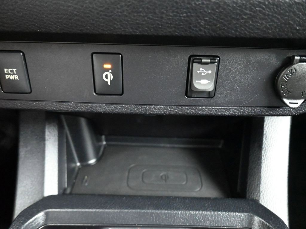 Used 2017 Toyota Tacoma TRD Off-Road image 22