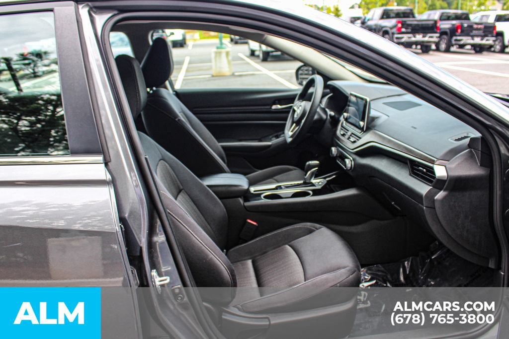Used 2024 Nissan Altima 2.5 SV FWD image 20
