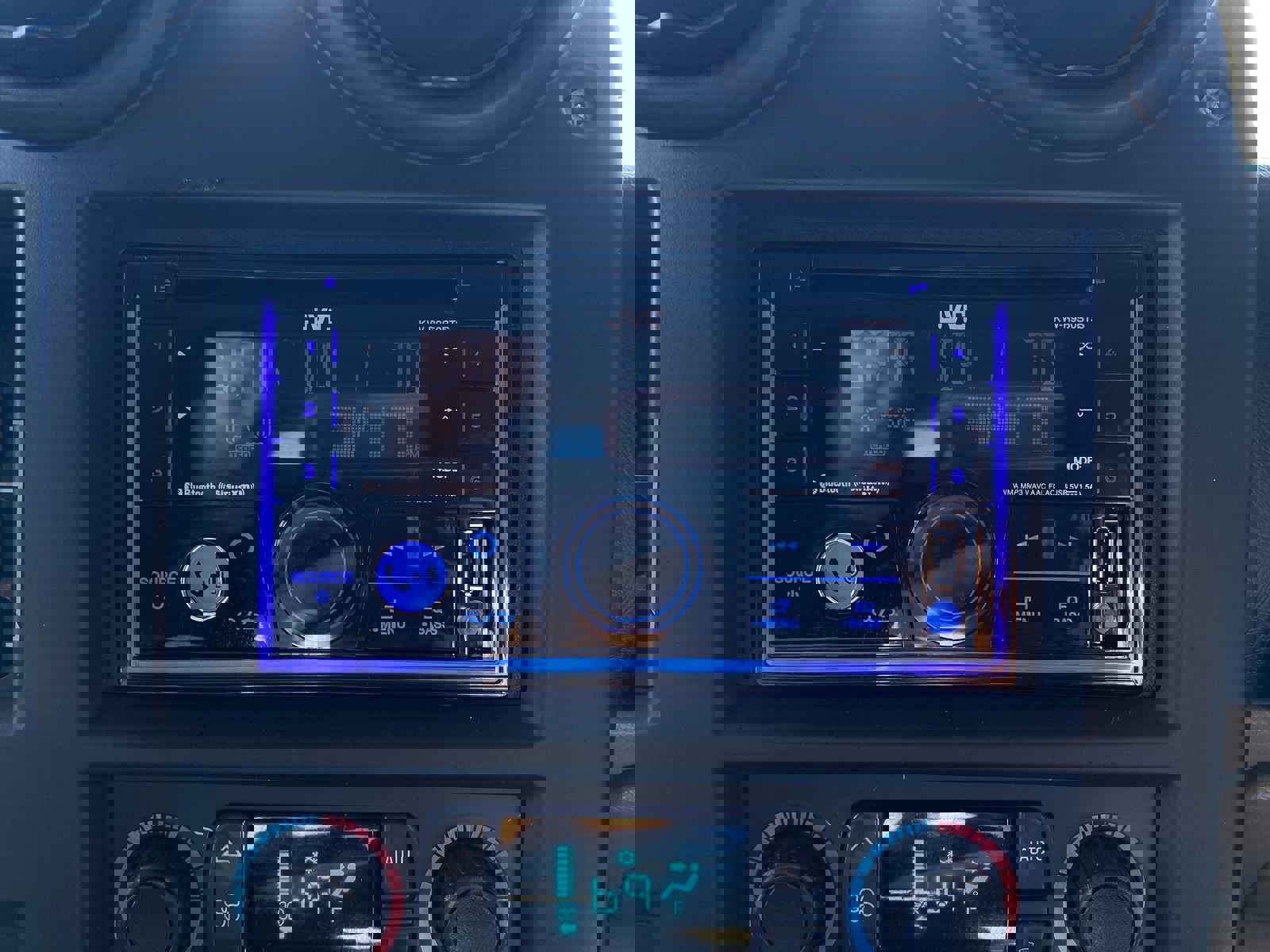 Used 2005 HUMMER H2 SUV w/ Preferred Equipment Group image 52