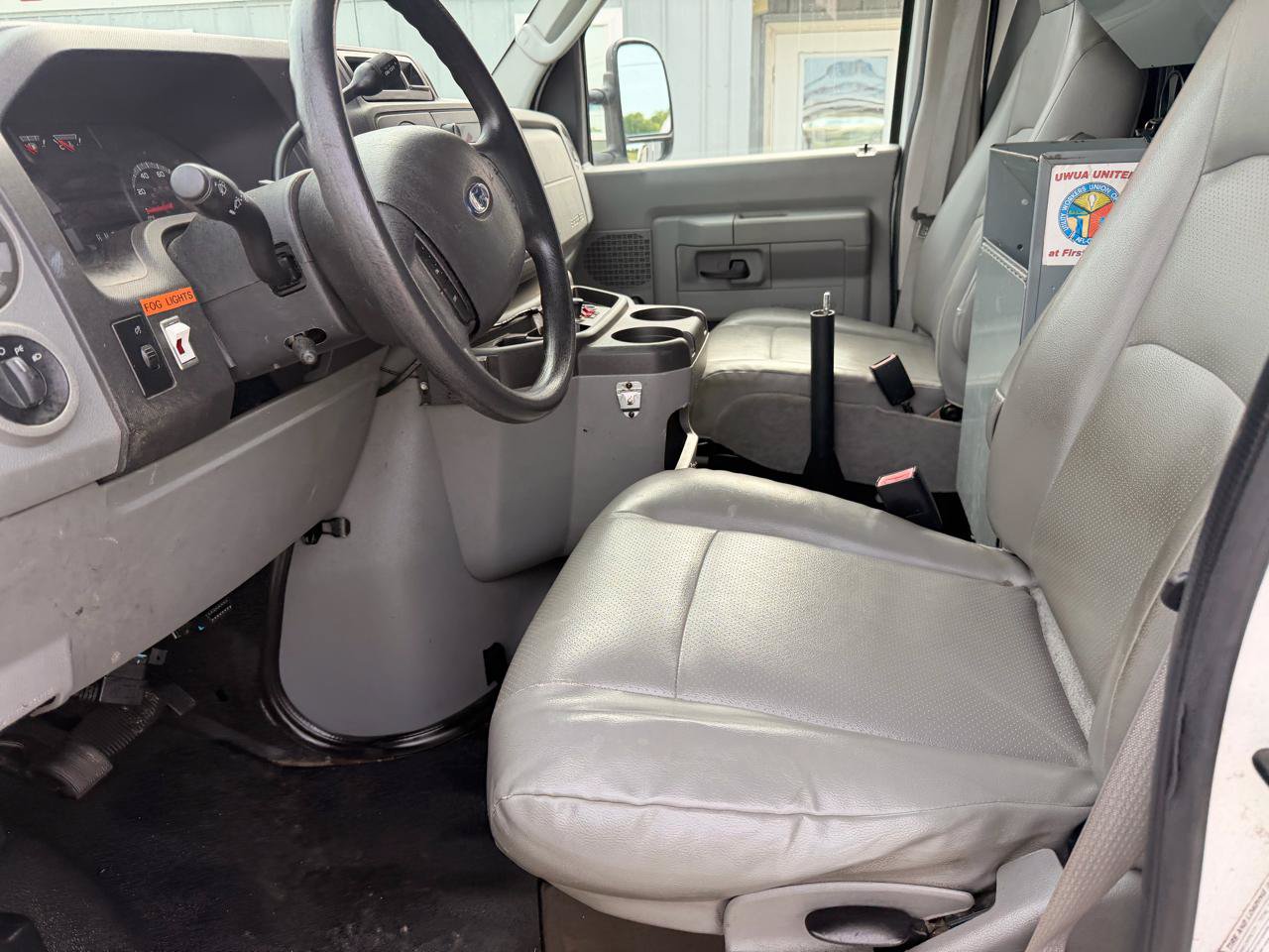 Used 2012 Ford E-350 and Econoline 350 Super Duty w/ Insulation Pkg RWD image 7