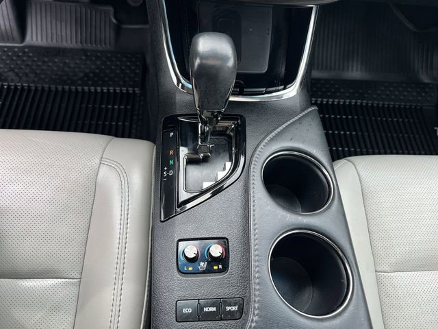 Used 2018 Toyota Avalon Limited w/ All Weather Liner Package FWD image 30