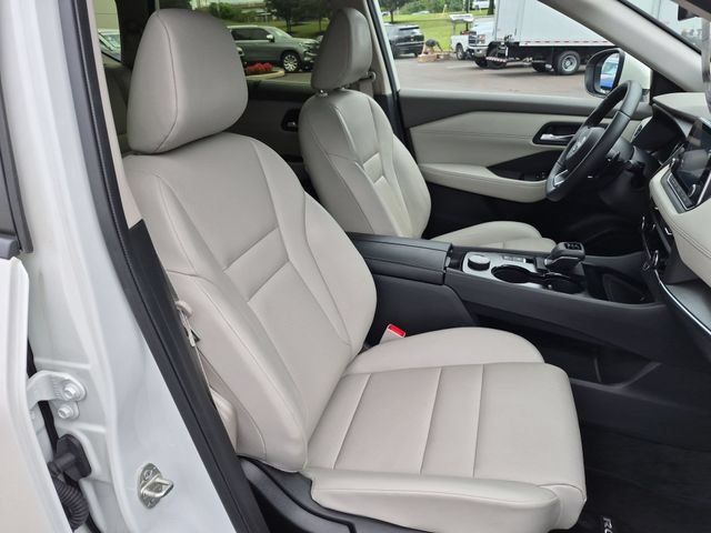 Used 2023 Nissan Rogue SV w/ SV Premium B Package AWD/4WD image 30