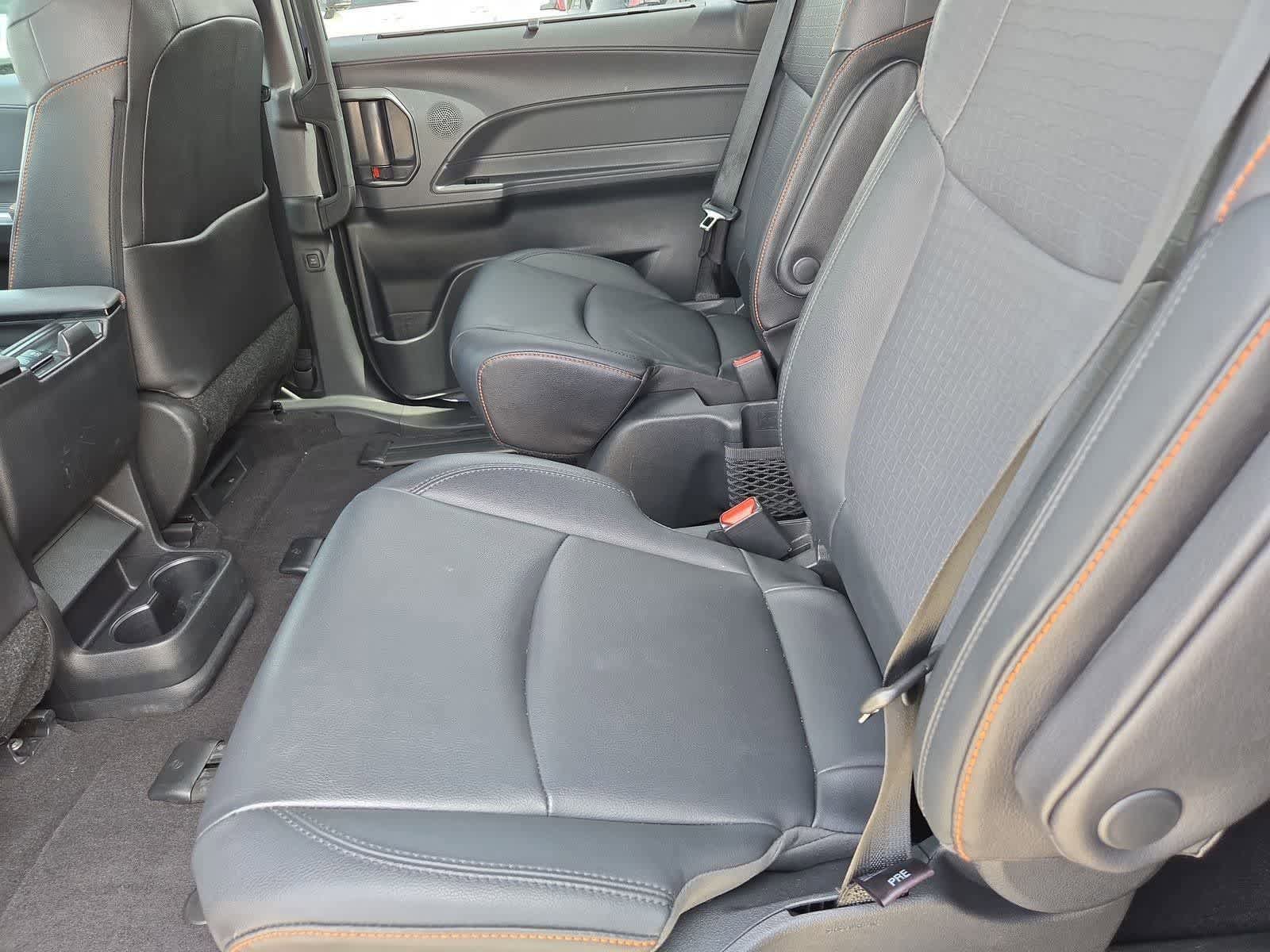 Used 2022 Toyota Sienna XSE FWD image 19