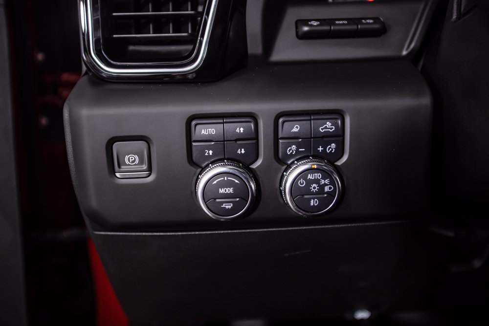 Used 2024 GMC Sierra 2500 Denali w/ Denali Reserve Package AWD/4WD image 32