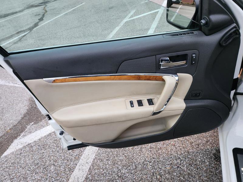 Used 2012 Lincoln MKZ AWD image 28