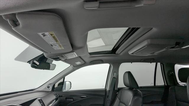 Used 2022 Honda Pilot Touring image 16