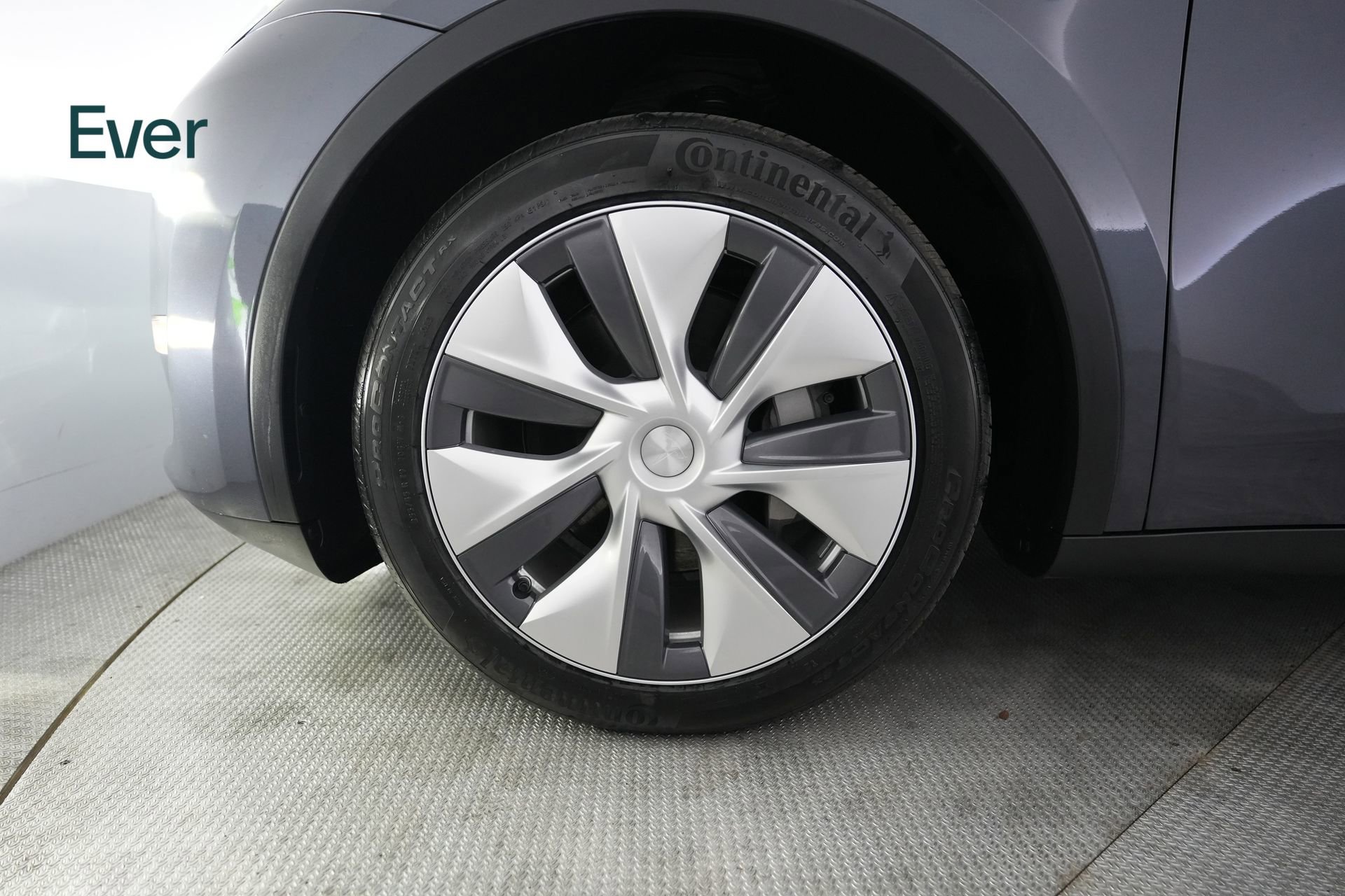 Used 2023 Tesla Model Y Long Range AWD/4WD image 19
