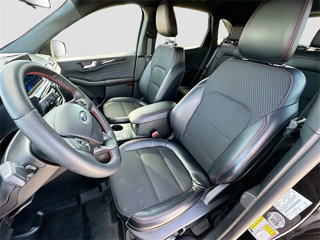 Used 2025 Ford Escape ST-Line w/ Equipment Group 301A image 19